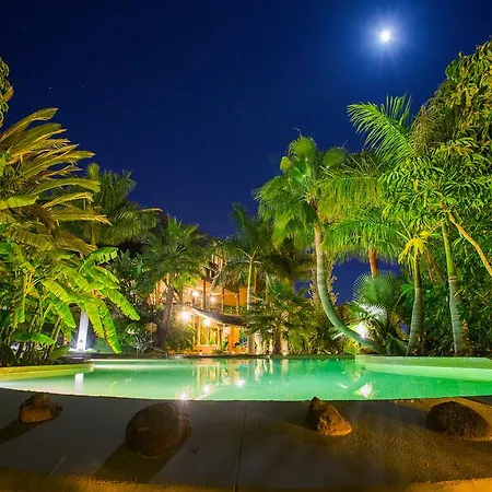 Indonesian Suites Tropical Garden *
