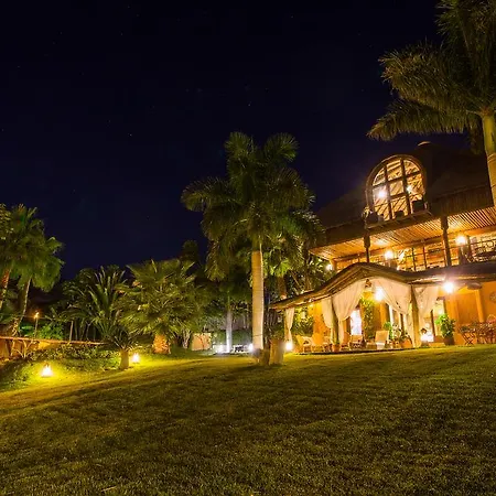 Indonesian Suites Tropical Garden וילה