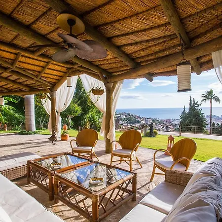 Indonesian Suites Tropical Garden Málaga